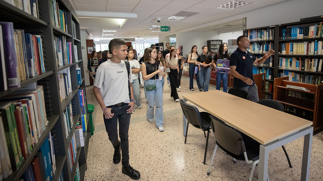 bienvenida estudiantes primer ingreso biblioteca.jpeg